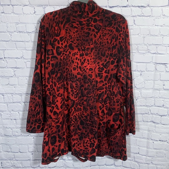 Susan Graver Womens Cowl Neck Leopard Print Pullover Red Black Size 2X Casual - Picture 7 of 7